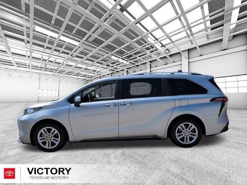 Certified 2024 Toyota Sienna Limited AWD/4WD image 6