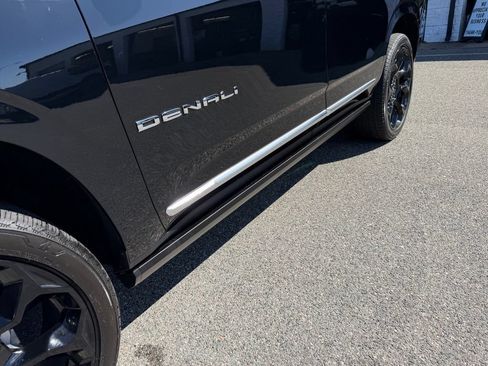 New 2026 GMC Yukon Denali w/ Denali Reserve Package AWD/4WD image 8