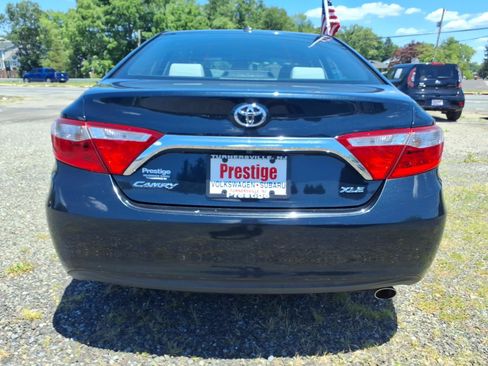 Used 2015 Toyota Camry XLE w/ Convenience Package FWD image 3