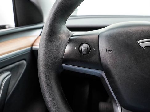 Used 2023 Tesla Model Y Long Range AWD/4WD image 29
