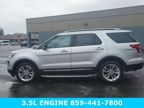 Used 2018 Ford Explorer XLT w/ Equipment Group 202A image 7
