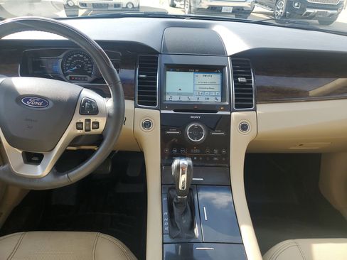 Used 2018 Ford Taurus Limited w/ Driver Assist Package image 10
