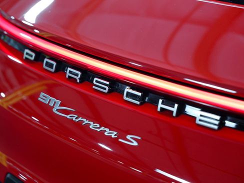 Used 2020 Porsche 911 Carrera S image 11