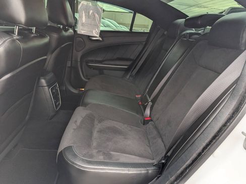 Used 2022 Dodge Charger Scat Pack w/ Dynamics Package RWD image 12