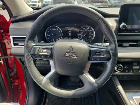 Used 2022 Mitsubishi Outlander ES AWD/4WD image 20