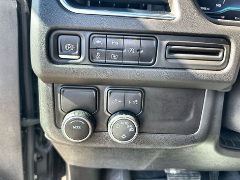 Certified 2023 Chevrolet Suburban RST w/ Luxury Package image 18