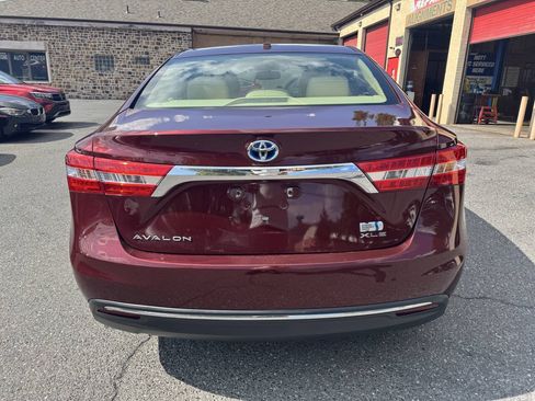 Used 2013 Toyota Avalon XLE Touring FWD image 6