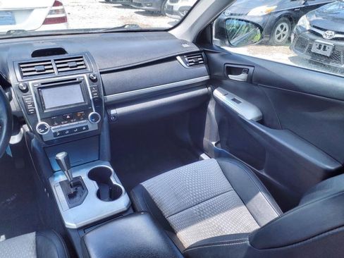 Used 2013 Toyota Camry SE image 8