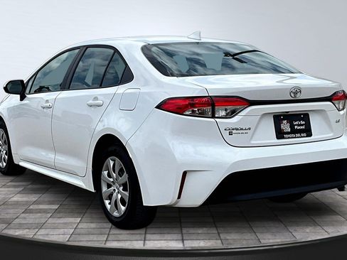 Used 2025 Toyota Corolla LE FWD image 5
