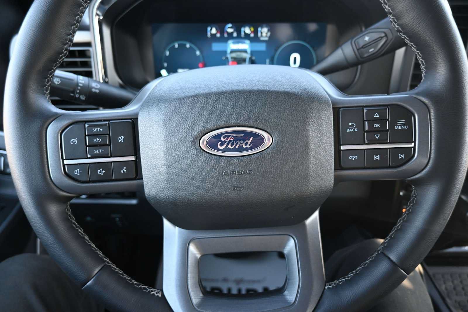 Used 2026 Ford F350 Lariat AWD/4WD image 6