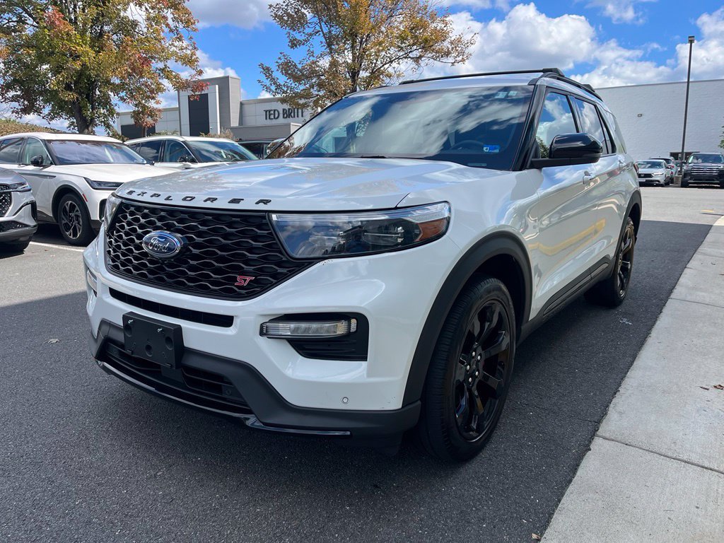 Certified 2023 Ford Explorer ST w/ Equipment Group 401A AWD/4WD image 3