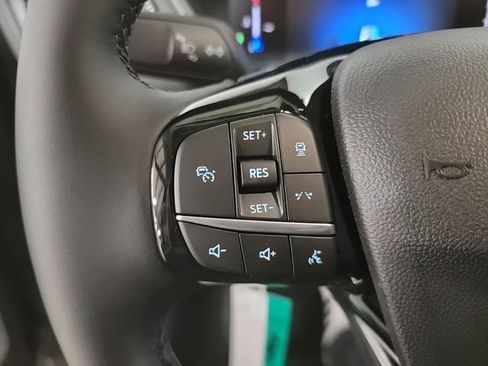 New 2025 Ford Escape SE w/ Class II Trailer Tow Package image 11