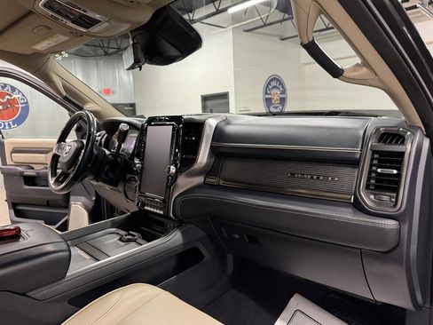 Used 2022 RAM 3500 Limited AWD/4WD image 39