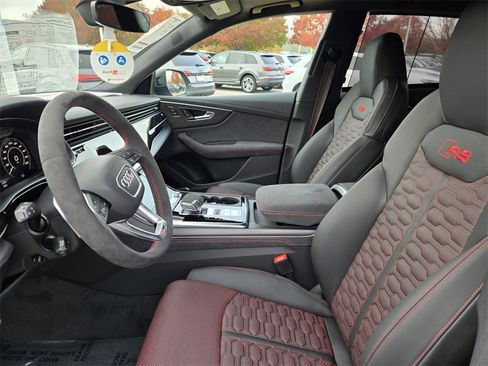 New 2025 Audi RS Q8 performance image 25
