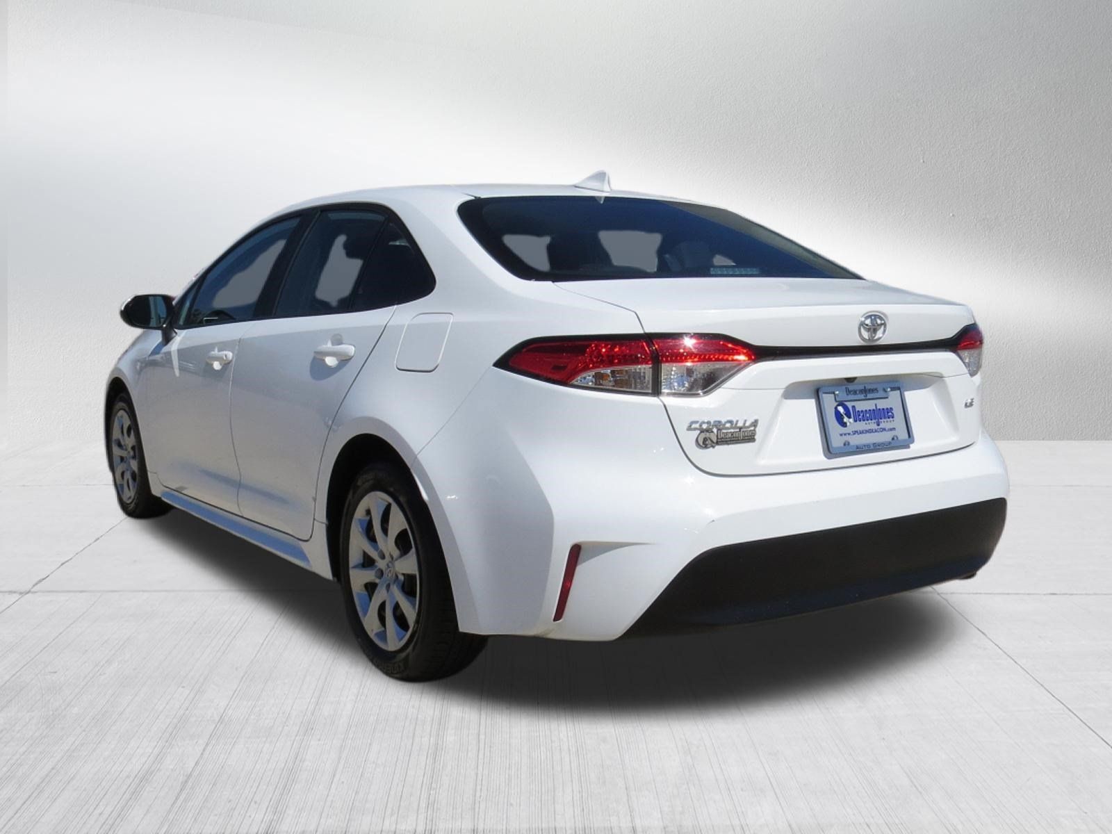 Used 2024 Toyota Corolla LE FWD image 5