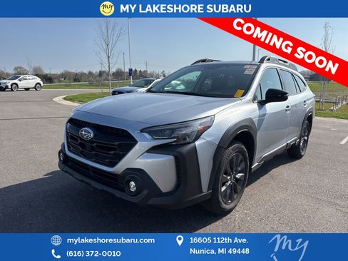 Used 2025 Subaru Outback Onyx Edition AWD/4WD image 3