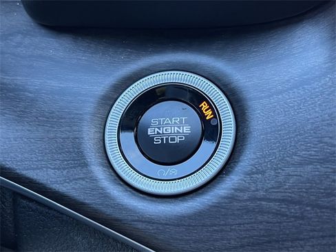 New 2025 Jeep Grand Cherokee L Limited image 33