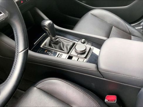 Used 2019 MAZDA MAZDA3 Hatchback w/ Premium Package image 17