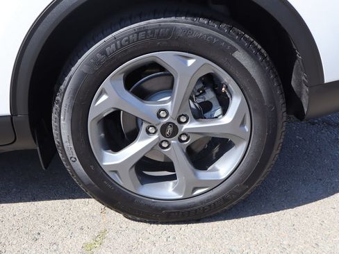 Used 2025 Ford Escape ST-Line w/ Equipment Group 301A FWD image 13