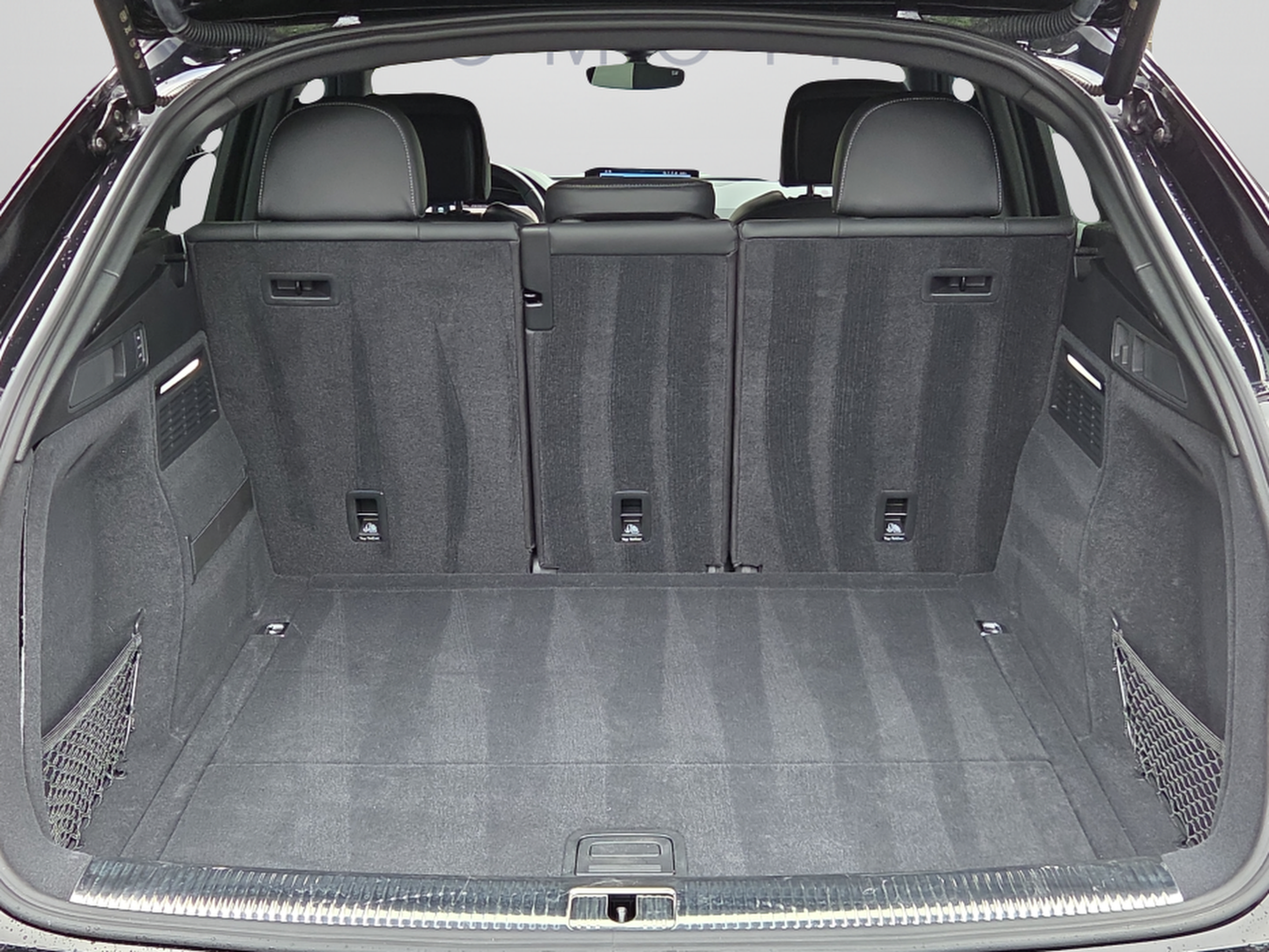 Used 2025 Audi SQ5 Prestige AWD/4WD image 12