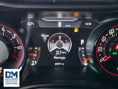 Used 2021 Dodge Challenger SXT w/ Blacktop Package image 22