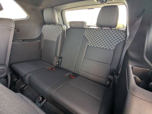 Used 2024 GMC Acadia Denali w/ Super Cruise Package image 15