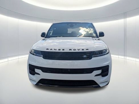 Used 2026 Land Rover Range Rover Sport Dynamic SE AWD/4WD image 9
