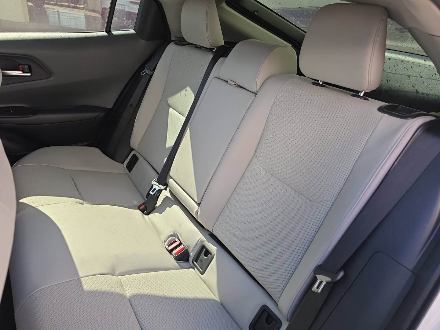 Used 2024 Toyota Prius XLE AWD/4WD image 22