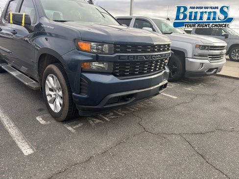 Used 2020 Chevrolet Silverado 1500 Custom w/ Custom Value Package image 1