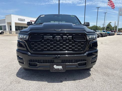 New 2026 RAM 1500 Express AWD/4WD image 9