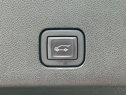 Certified 2023 Cadillac XT6 Sport image 13