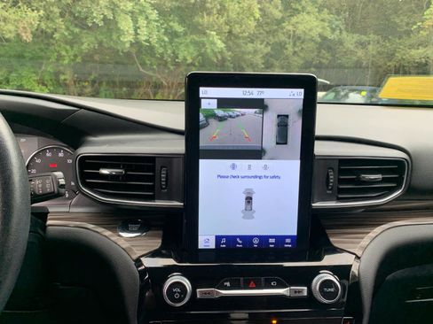 Used 2022 Ford Explorer Limited w/ Limited Technology Package image 29