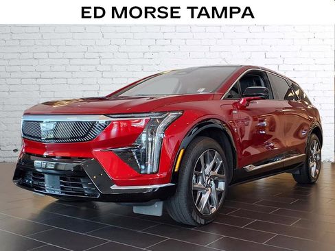 Certified 2025 Cadillac Optiq Luxury 1 image 1