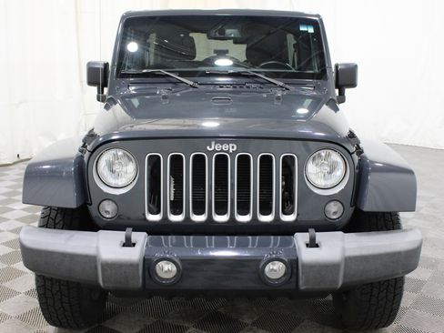 Used 2016 Jeep Wrangler Unlimited Sahara w/ Max Tow Package image 27