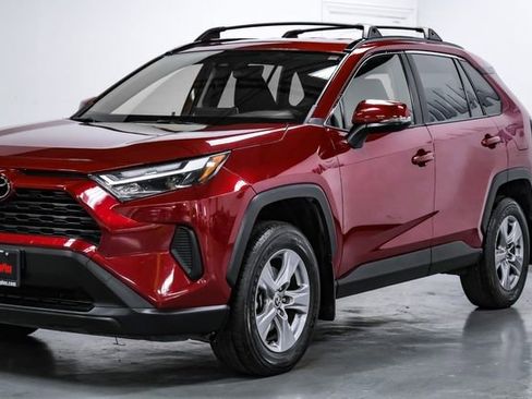 Used 2023 Toyota RAV4 XLE image 8