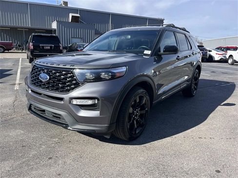 Used 2023 Ford Explorer ST-Line w/ Class IV Trailer Tow Package image 7