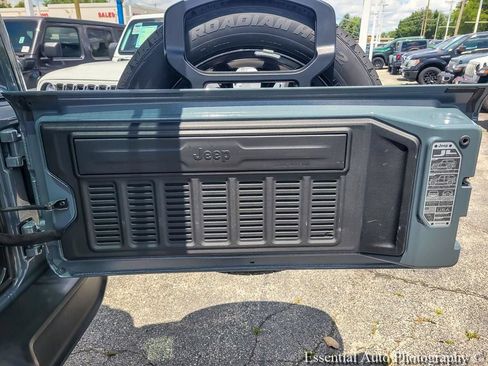 Certified 2025 Jeep Wrangler Unlimited Sahara AWD/4WD image 23