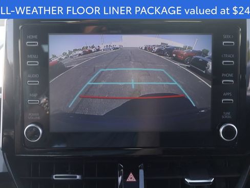 Used 2020 Toyota Corolla SE w/ SE Premium Package FWD image 5