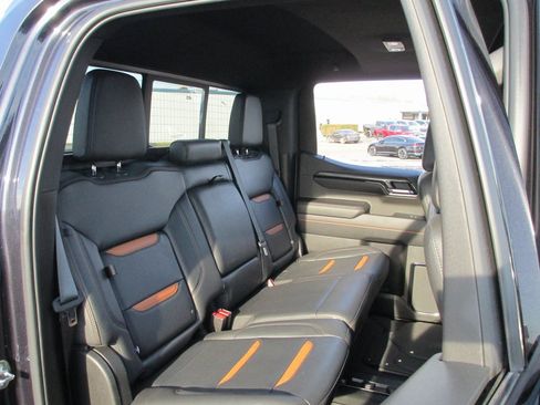 Certified 2022 GMC Sierra 1500 AT4 w/ AT4 Preferred Package image 24