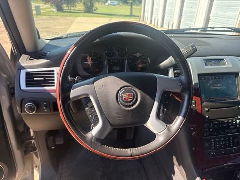 Used 2008 Cadillac Escalade ESV AWD image 15