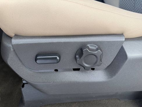 Used 2015 Ford F250 XLT w/ XLT Value Package AWD/4WD image 5