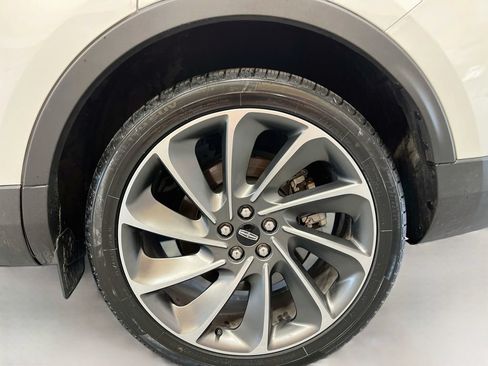 Used 2023 Lincoln Nautilus Reserve w/ Equipment Group 202A AWD/4WD image 32