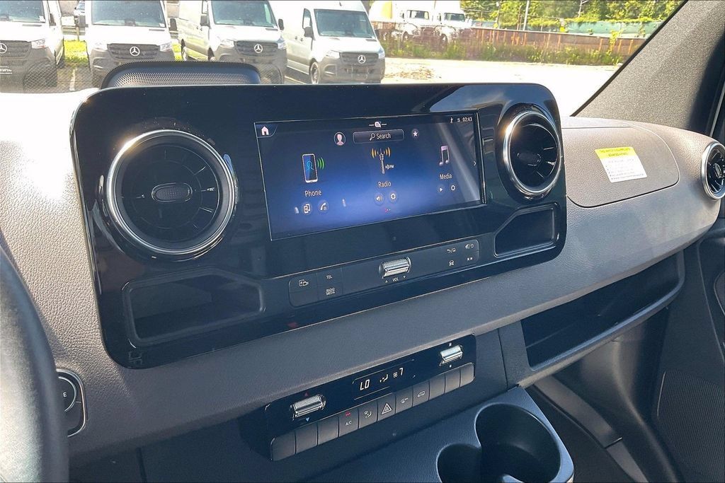Used 2026 Mercedes-Benz Sprinter 3500 image 5
