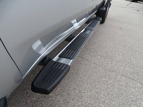 Used 2022 Chevrolet Silverado 2500 4x4 Double Cab LT w/ Convenience Package image 45