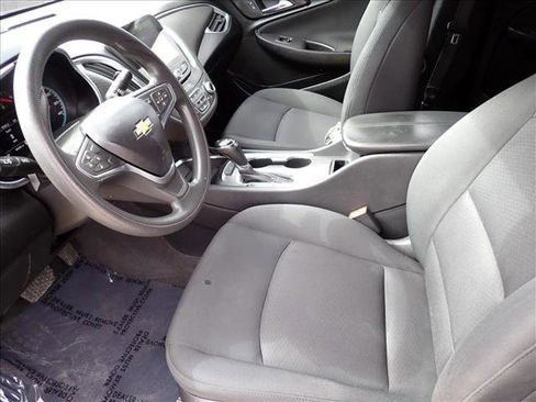 Used 2020 Chevrolet Malibu LT image 8