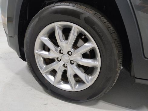 Used 2015 Jeep Cherokee Limited AWD/4WD image 31