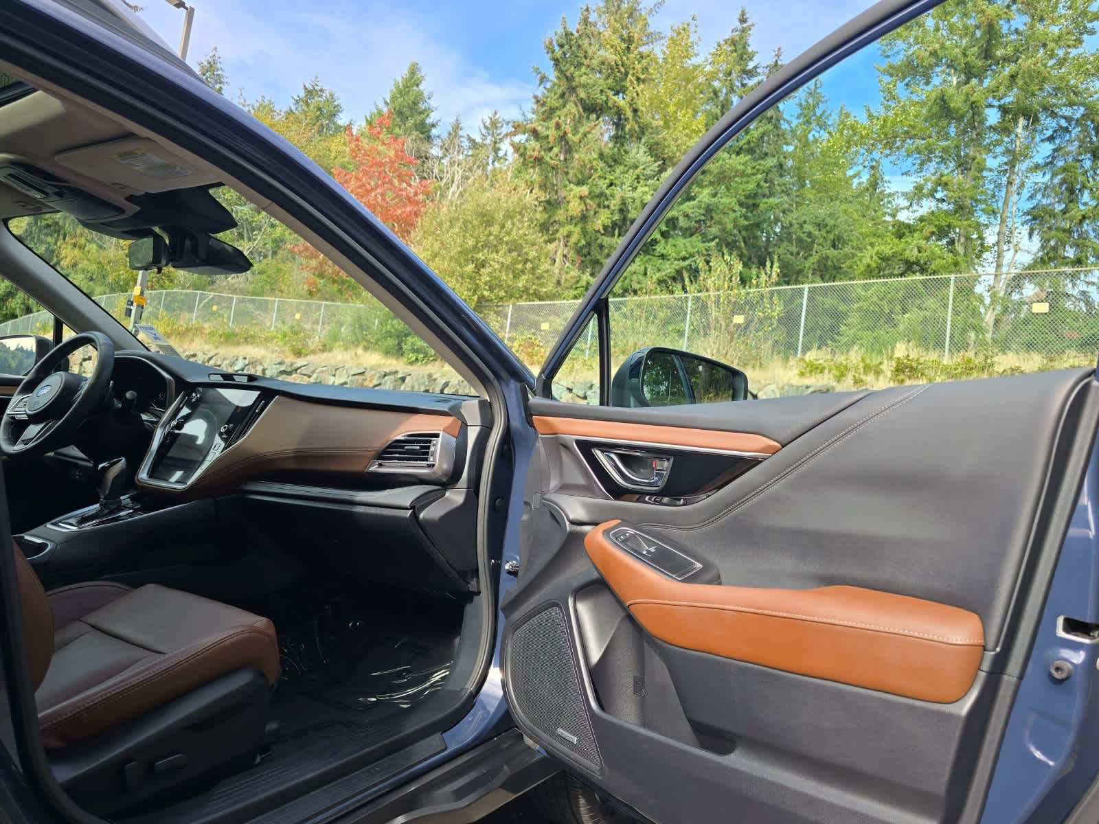 Certified 2025 Subaru Outback Touring XT AWD/4WD image 28