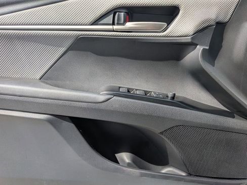 Used 2025 Toyota Camry SE image 25