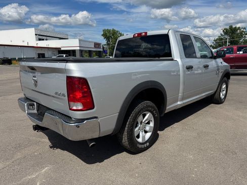 Used 2017 RAM 1500 ST w/ SXT Appearance Group AWD/4WD image 5