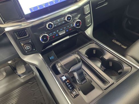 Used 2022 Ford F150 Lariat image 16